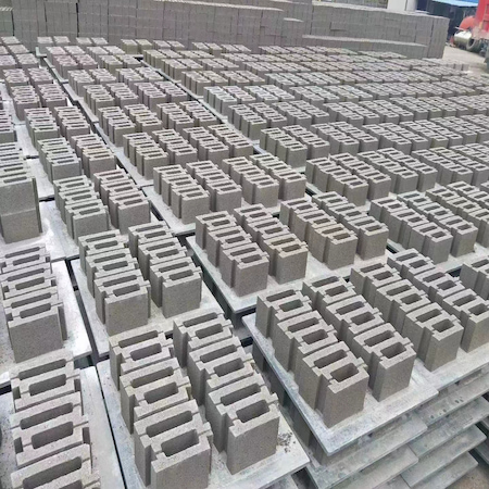hollow block forming machine